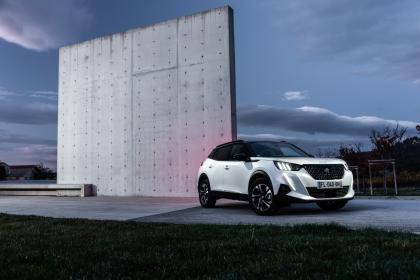 Peugeot e-2008 GT 136Ps